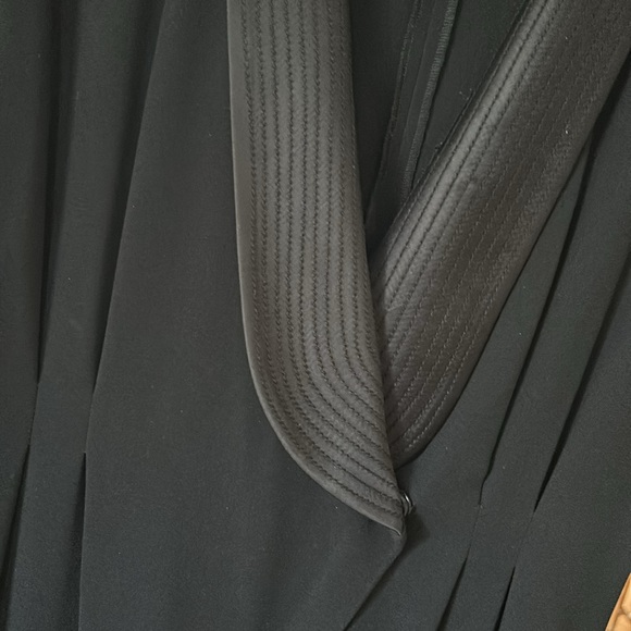 Black “evening” jumpsuit with elegant satin lapel. Missing fabric belt. - Picture 4 of 7